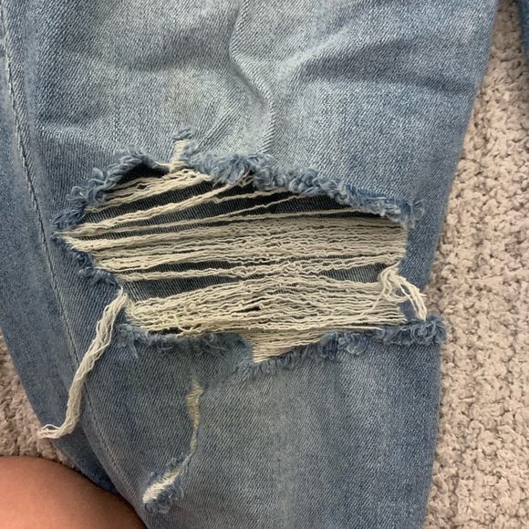 Curvy High Rise Jeggings - Picture 4 of 9